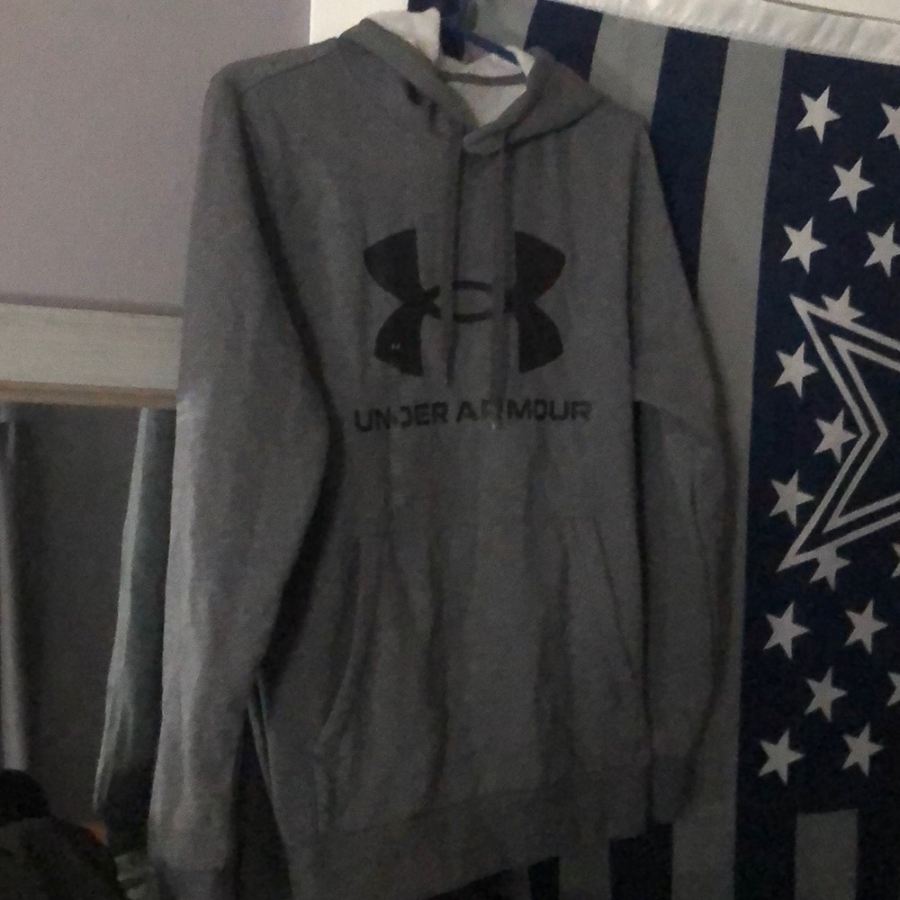 UNDER ARMOUR GREY HOODIE SMALL